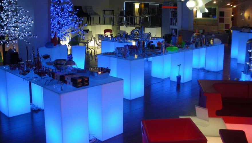 Location Colonnes carrées lumineuses